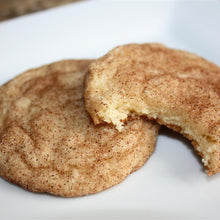 Load image into Gallery viewer, Fresh baked snickerdoodle cookies with cinnamon and sugar wax scent 
